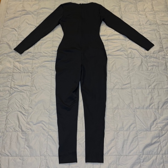 SKIMS ALL-IN-ONE SCOOP NECK LONG SLEEVE ONESIE - Picture 8 of 11